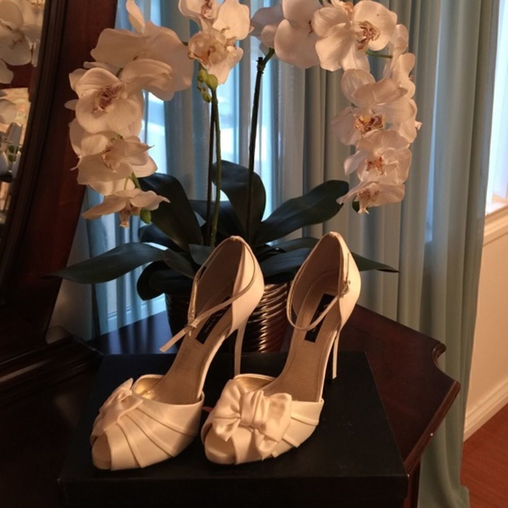 🎉Last deal 🎉Nina west white shoes👠